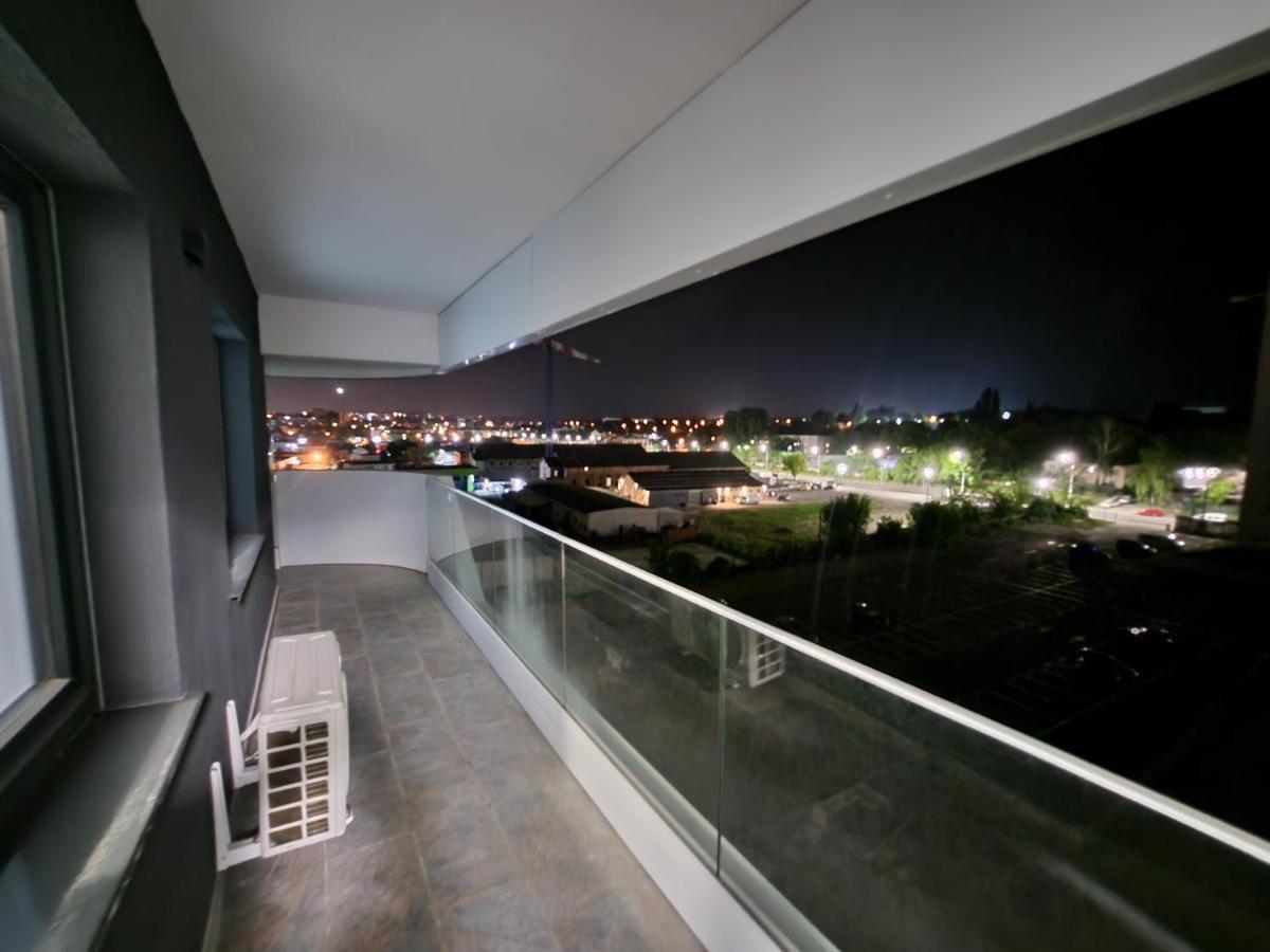 Near Airport 2 Rooms Apartments In Himson ยาช ภายนอก รูปภาพ