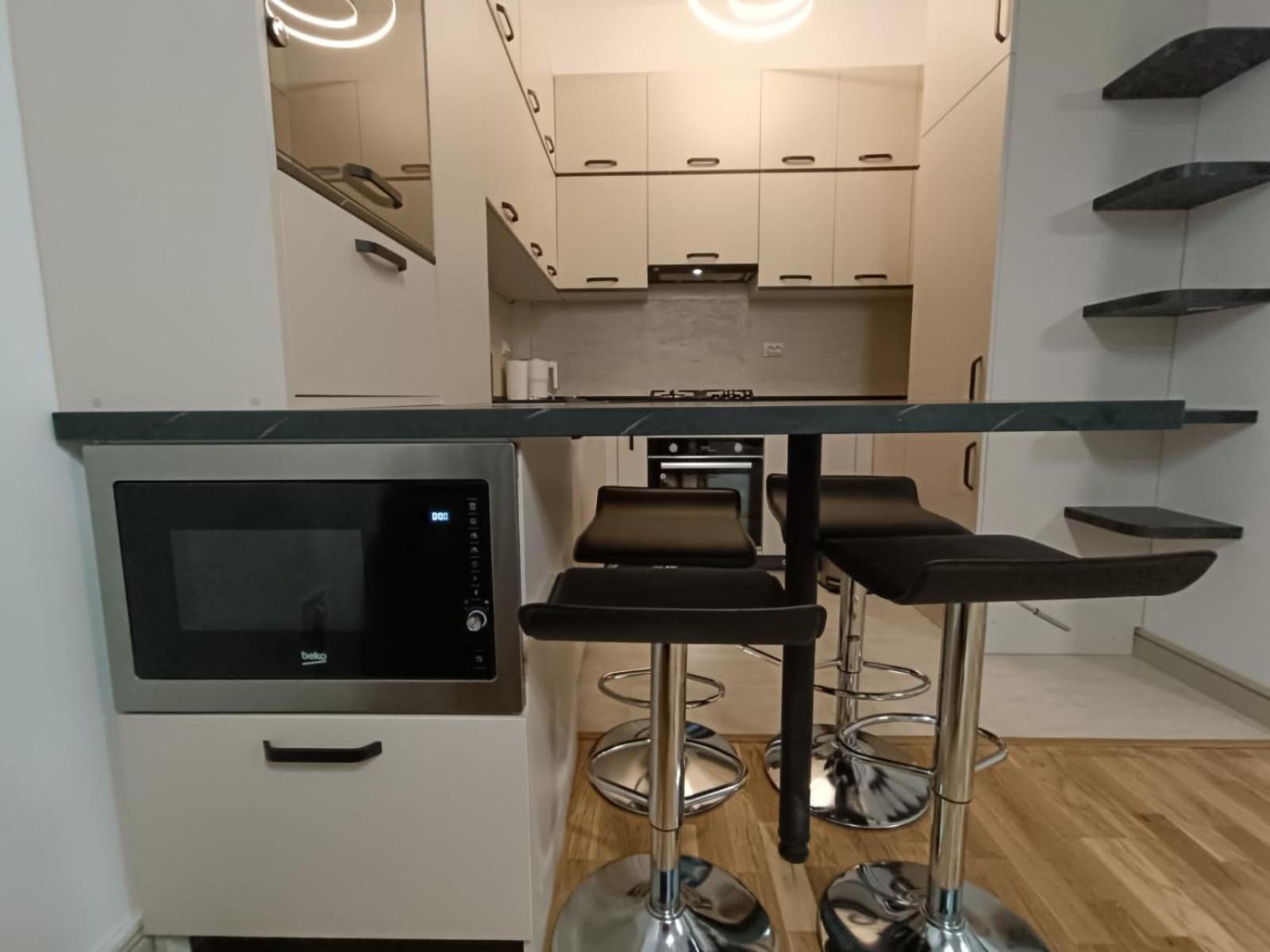 Near Airport 2 Rooms Apartments In Himson ยาช ภายนอก รูปภาพ